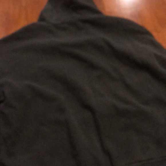 Hollister cropped sweatshirt. - Picture 3 of 3